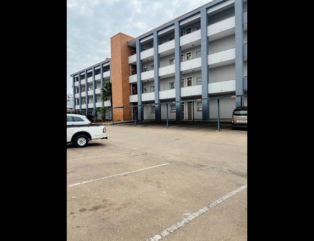 2 BEDROOM APARTMENT FOR SALE IN WATERKLOOF GLEN